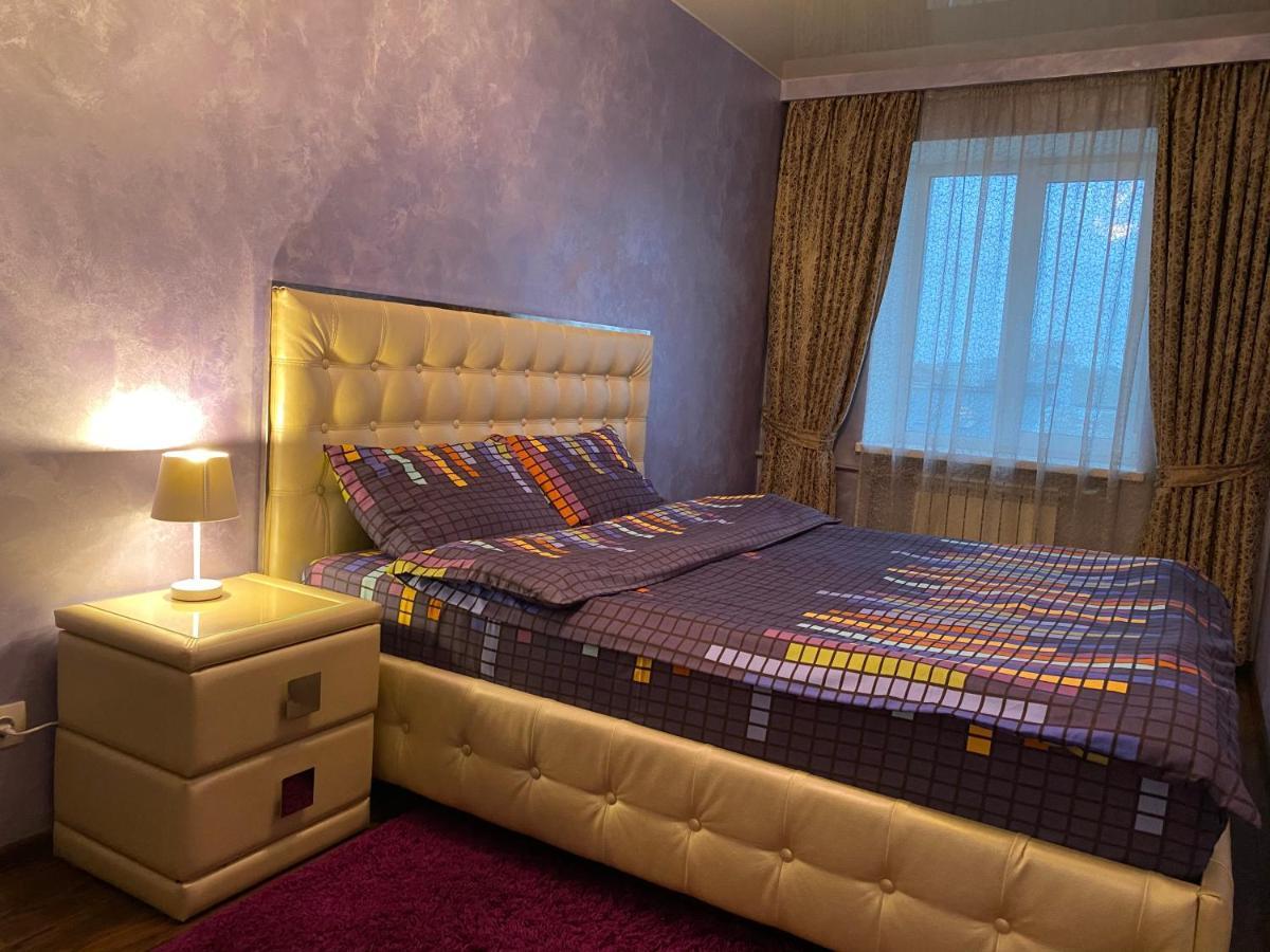 Kharkiv Center Apartment On Hoholya Str, Poetry Square Bagian luar foto
